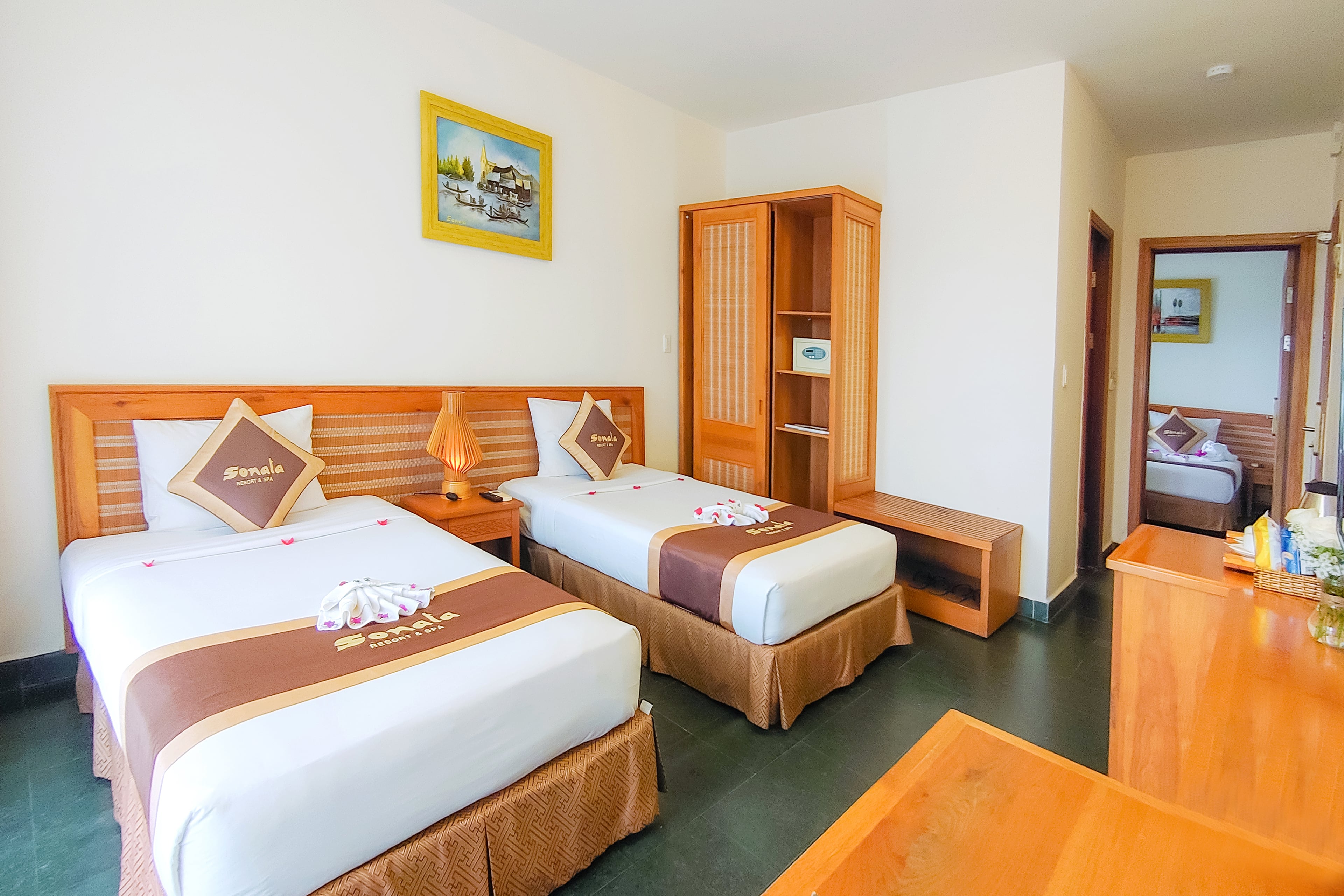 5 Family Garden View new