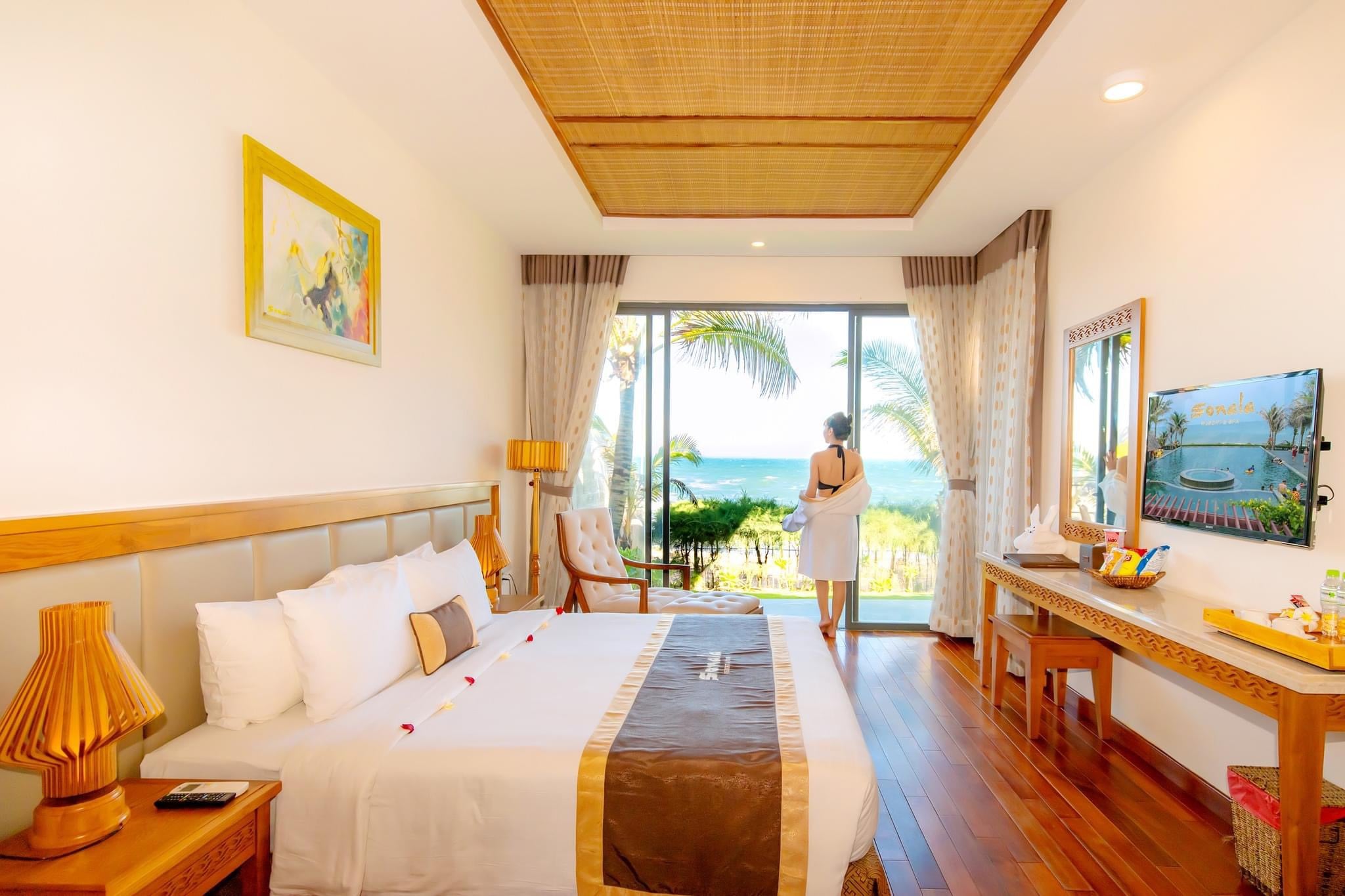 2-Bedroom Beach Front Bungalow - bedroom image 6